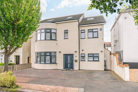 5 bedroom detached house for sale, Leigh-on-sea SS9