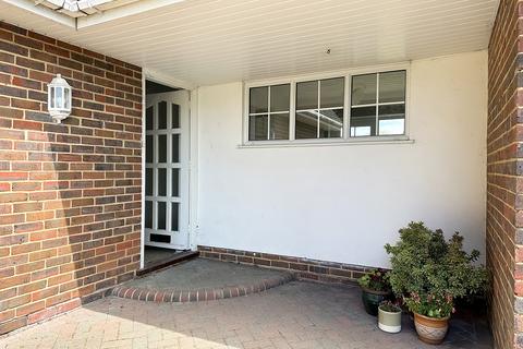 3 bedroom chalet for sale, Newhall Close, Bognor Regis, West Sussex PO21