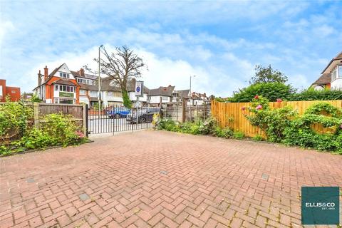 undefined, Finchley Road, Golders Green, NW11
