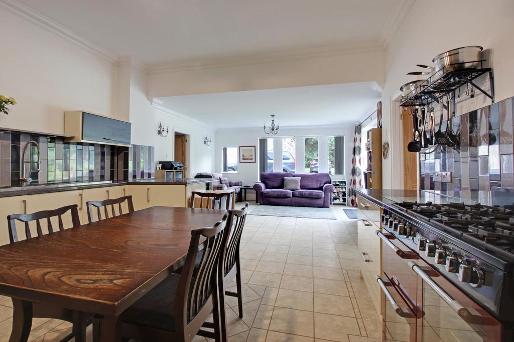 Open Plan Kitchen - Dining Room