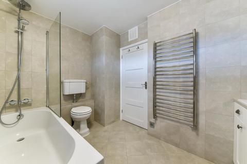 3 The Mall, Brentford, TW8 8DJ