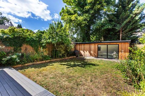 undefined, Portsmouth Road, Cobham, Surrey, KT11