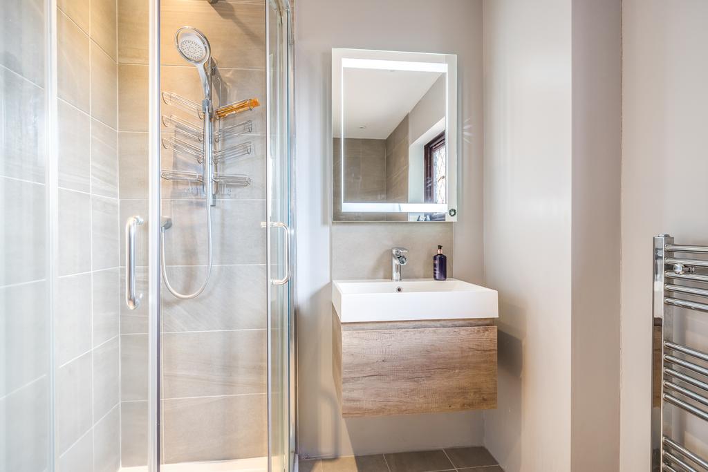 Ensuite Shower Room