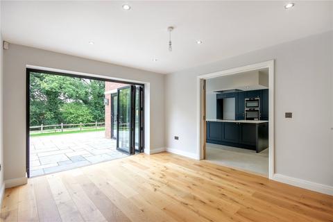 5 bedroom semi-detached house for sale, Moatenden, Vauxhall Lane, Southborough, Tunbridge Wells, Kent, TN4