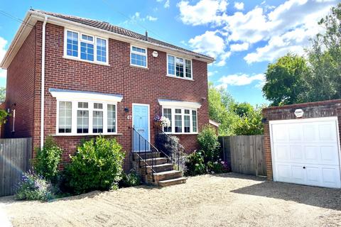 4 bedroom detached house for sale, Gloucester Drive, Staines-upon-Thames, Berkshire, TW18