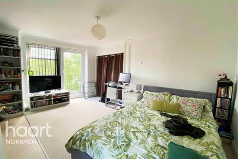 1 bedroom flat to rent, Cricket ground Rd