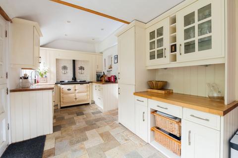 4 bedroom cottage for sale, High Street, Bedford MK44