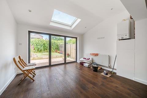 82 Bennett Crescent, Cowley, Oxford, OX4 2UW