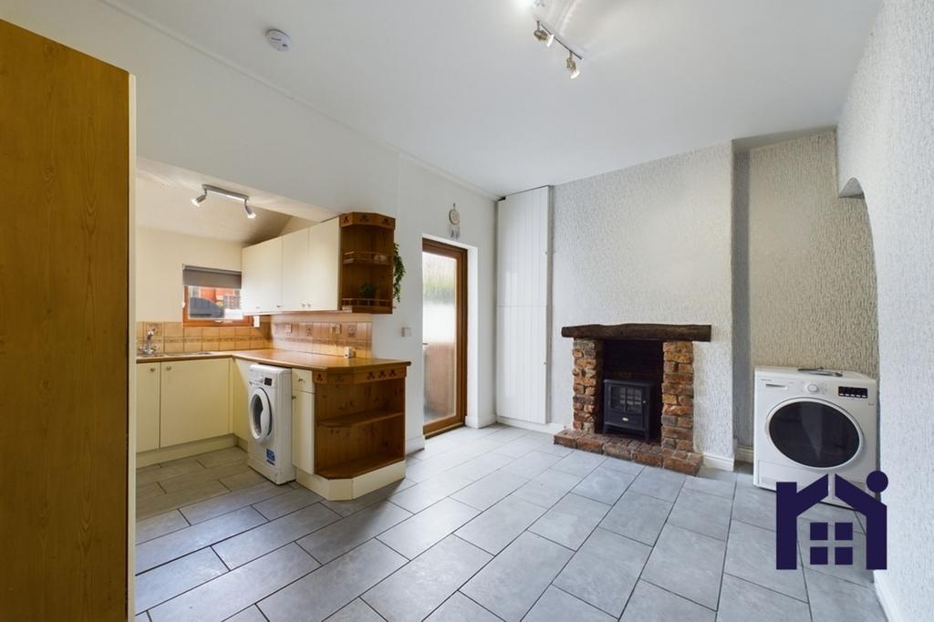 Dining kitchen