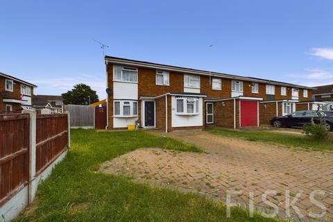 4 bedroom end of terrace house for sale, Hilton Road, Canvey Island, SS8