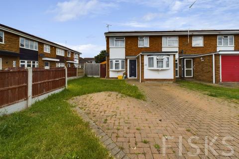 4 bedroom end of terrace house for sale, Hilton Road, Canvey Island, SS8