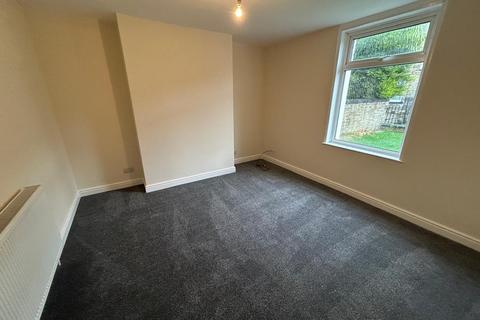 2 bedroom terraced house to rent, High Grange, Crook, DL15