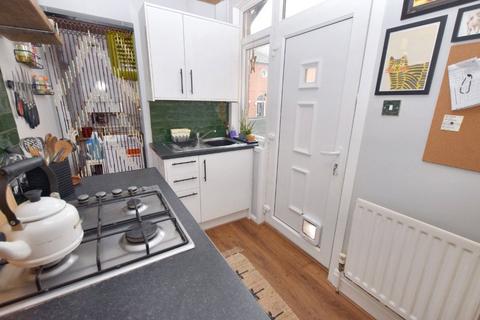 2 bedroom terraced house for sale, Western Grove, Leeds, West Yorkshire