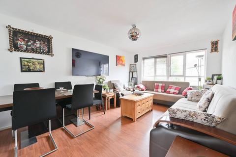 1 bedroom flat for sale, Minerva Close, Oval, London, SW9