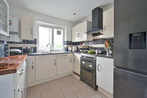 1 bedroom flat for sale, Minerva Close, Oval, London, SW9