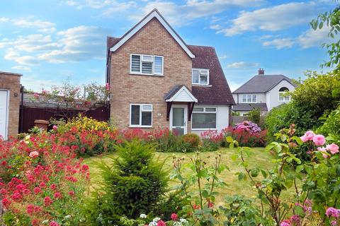 2 bedroom detached house for sale, Orchard Crescent, Stevenage, Hertfordshire, SG1