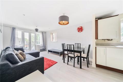 2 bedroom apartment for sale, Plantation Close, Bushey, Hertfordshire