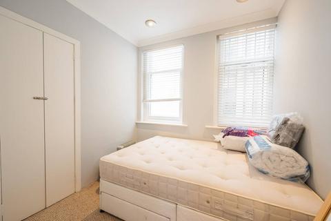 2 bedroom flat for sale, Russell Square Mansions, Bloomsbury, London, WC1B