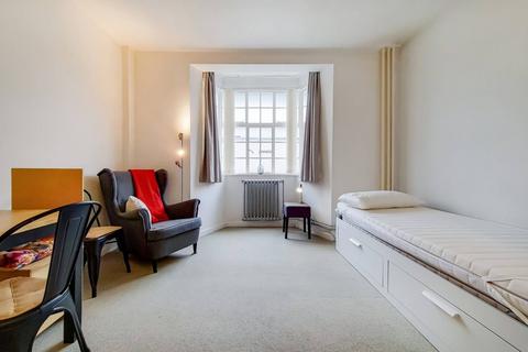 Studio for sale, Woburn Place, Bloomsbury, London, WC1H