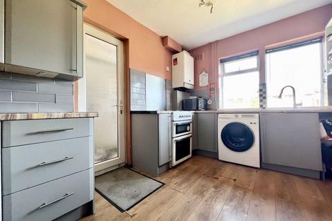 3 bedroom semi-detached house for sale, Montague Avenue, Luton LU4