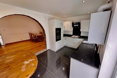 6 Northcroft Road, London, W13 9SX