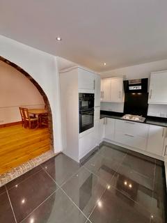 6 Northcroft Road, London, W13 9SX