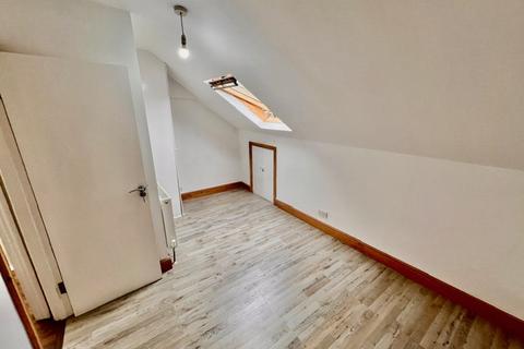 6 Northcroft Road, London, W13 9SX