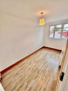 6 Northcroft Road, London, W13 9SX