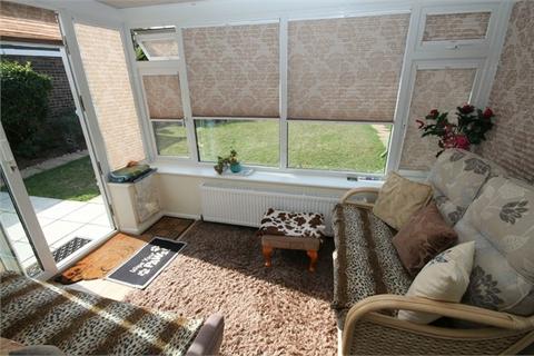 2 bedroom detached bungalow for sale, Lumber Leys, FRINTON HOMELANDS, CO14