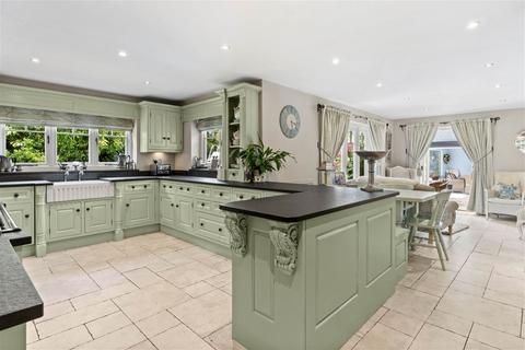 5 bedroom detached house for sale, Stanford Rivers Road, Ongar CM5