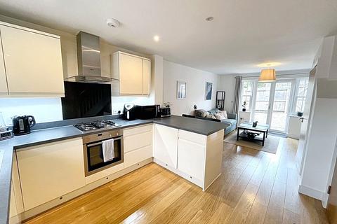 10 Chalice Close, Parkstone, Poole, BH14 0JS