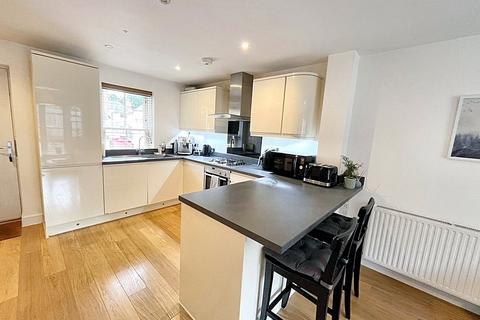10 Chalice Close, Parkstone, Poole, BH14 0JS