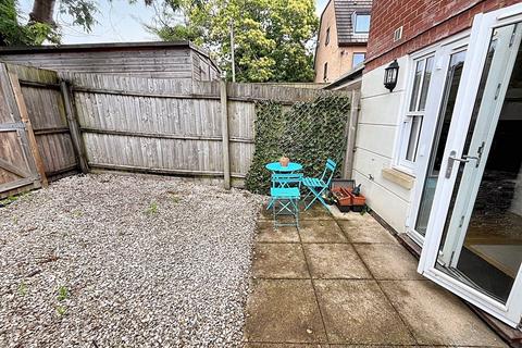 10 Chalice Close, Parkstone, Poole, BH14 0JS