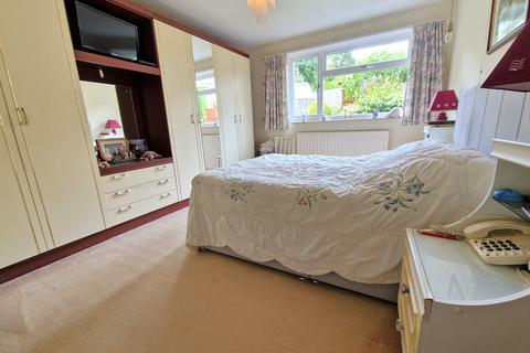 1 Golden Joy, Crediton, EX17 1EA