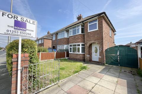 3 bedroom semi-detached house for sale, Rossington Avenue, Bispham FY2