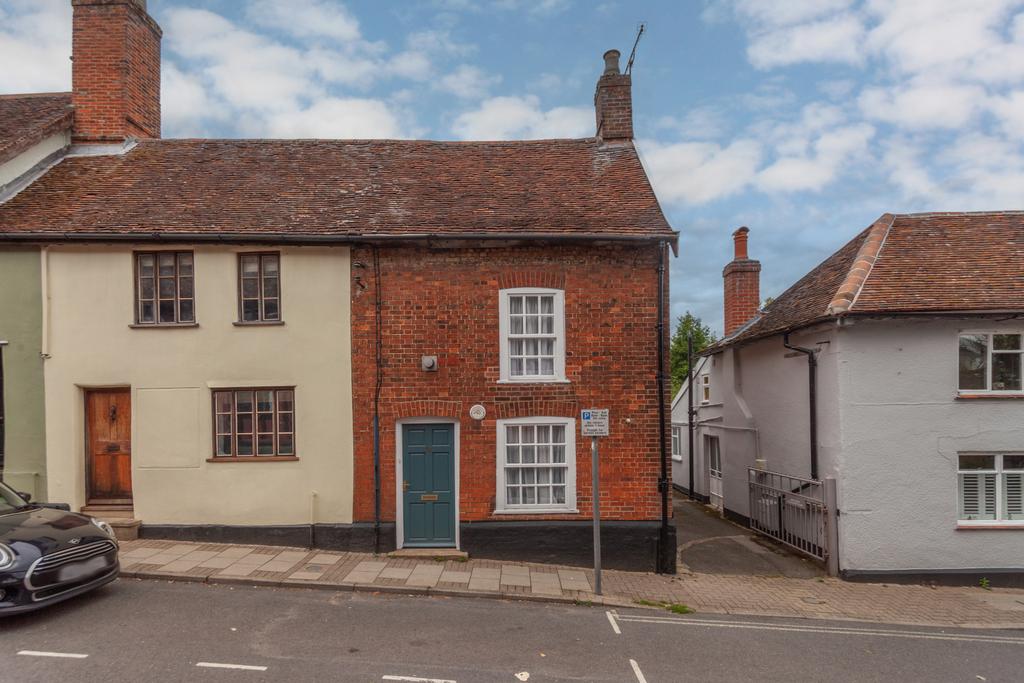 Three Bedroom Character Cottage for Sale In Centr