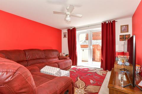 31 Ironside Close, Chatham, ME5 0EL