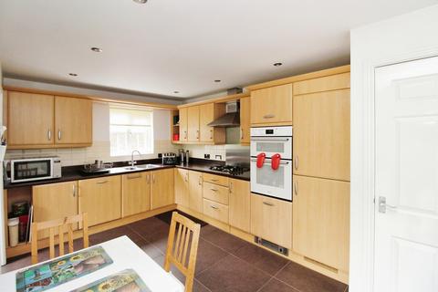 4 bedroom detached house for sale, Dempsey Walk, Ifield, Crawley, West Sussex. RH11 0LW