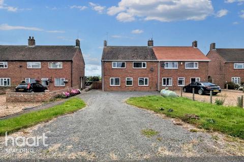 3 bedroom semi-detached house for sale, Throckenholt PE12