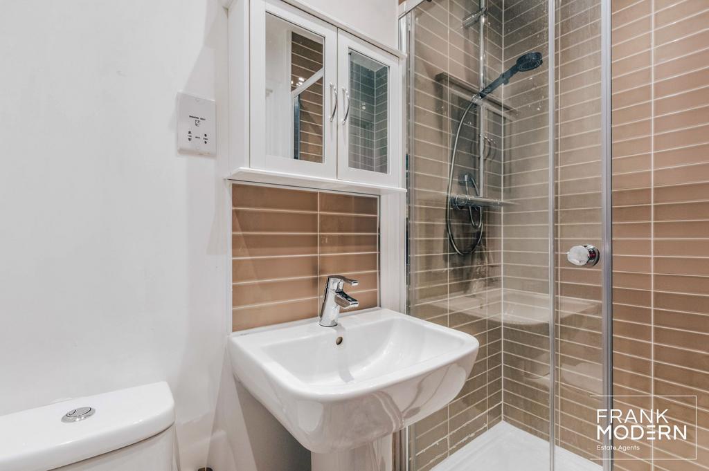 En-Suite (Bedroom One)