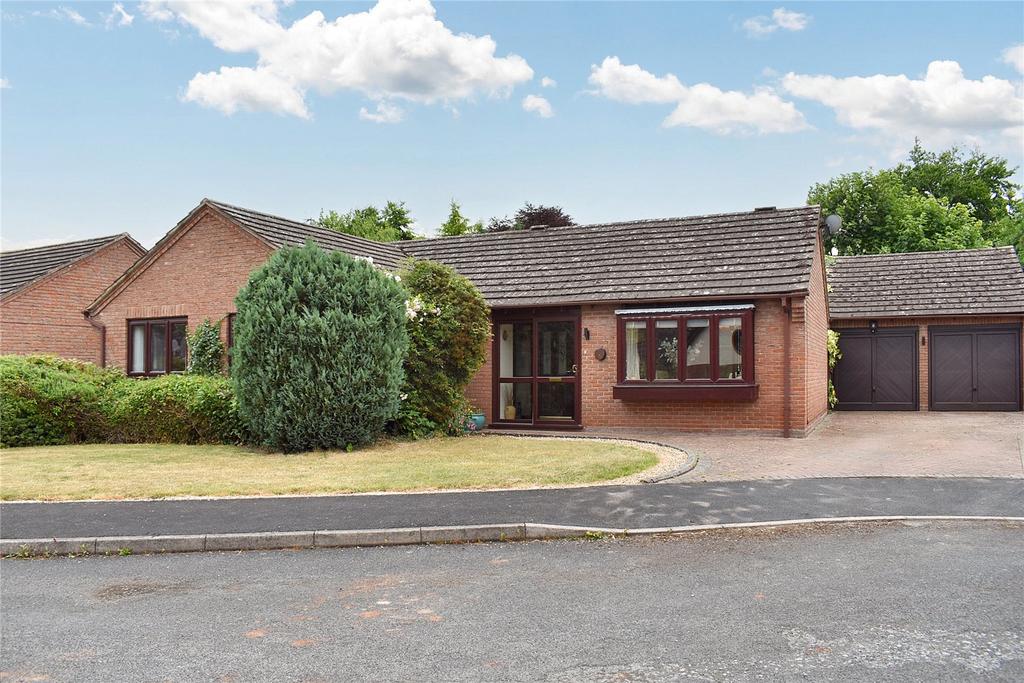 Droitwich Spa, Worcestershire WR9 3 bed bungalow for sale £550,000