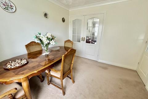 16 Maes Rhosyn, Pontardawe, Swansea, SA8 3HT
