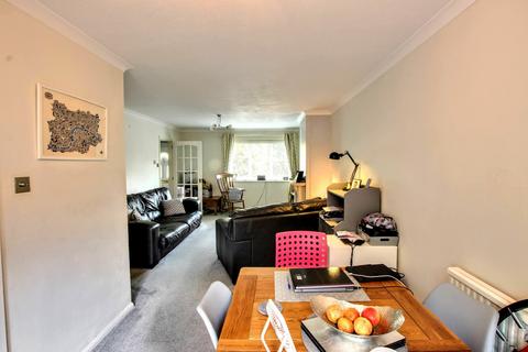 11 Duncton Close, Haywards Heath, RH16 4DX