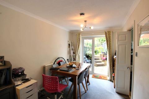 11 Duncton Close, Haywards Heath, RH16 4DX