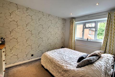 11 Duncton Close, Haywards Heath, RH16 4DX