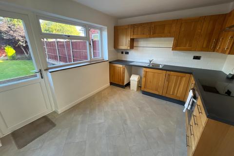 42 Ravens Way, Burton-on-trent, DE14 2JS
