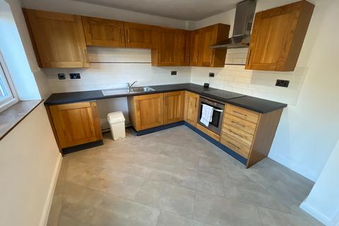 42 Ravens Way, Burton-on-trent, DE14 2JS