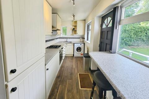 2 bedroom terraced house to rent, Manchester Road, Heaton Chapel, Stockport, SK4