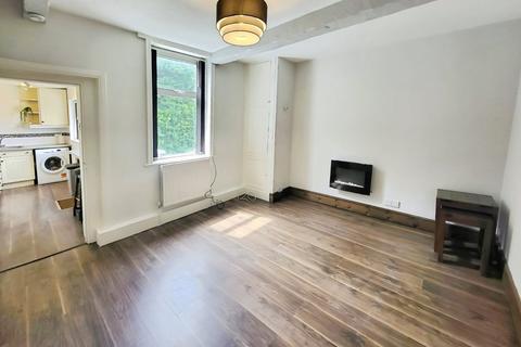 2 bedroom terraced house to rent, Manchester Road, Heaton Chapel, Stockport, SK4