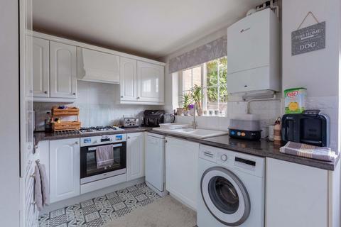 86 Blunden Drive, Slough, SL3 8WQ
